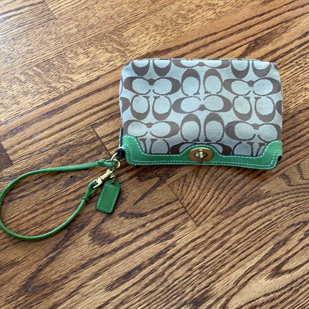Coach wristlet - Picture 2 of 5
